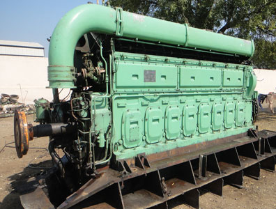 main/auxiliary engine